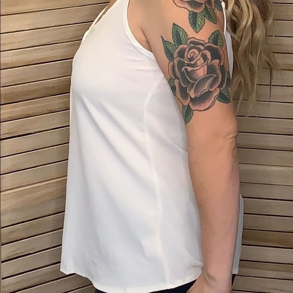 Buttoned down flowy Tank Top - Picture 3 of 3